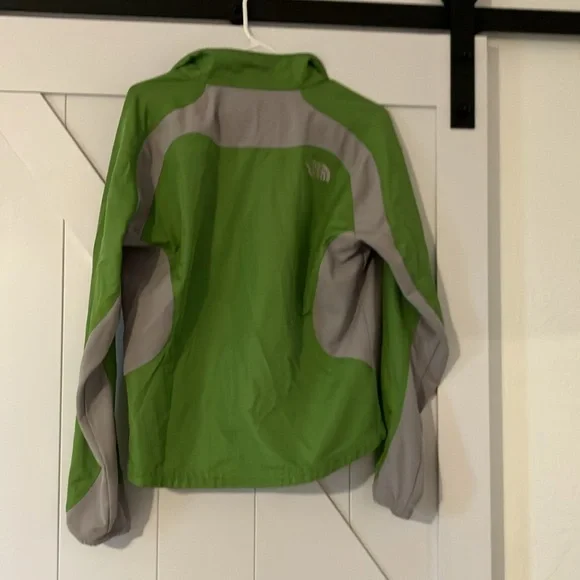The North Face Women's Green Jacket - Picture 2 of 3